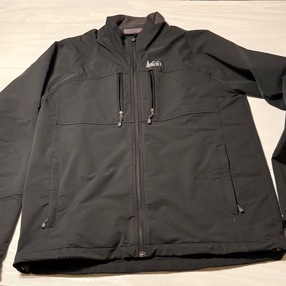 REI Men's Performance Jacket in Black